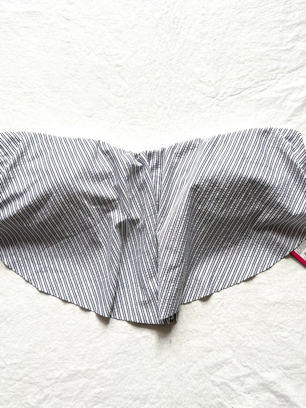 Xhilaration bikini top ruffle strapless white dark blue stripes ruffle flowy 16W